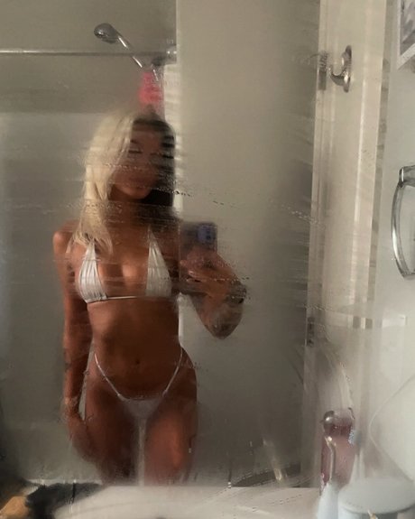 Nacktes geleaktes OnlyFans-Foto von Queen Bitch