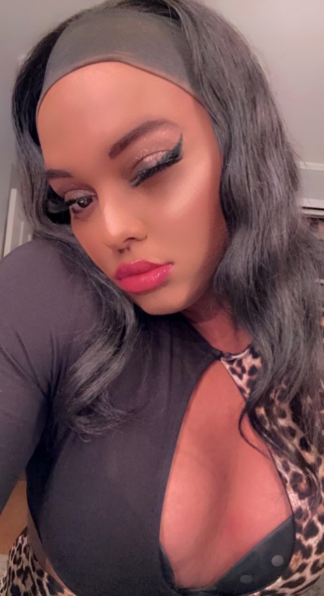 Nacktes geleaktes OnlyFans-Foto von Asia 
