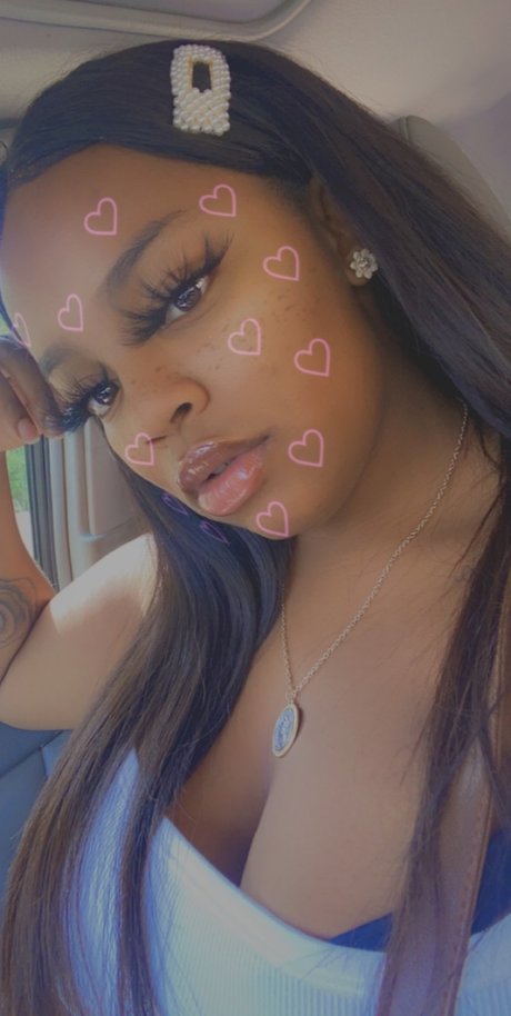 Nacktes geleaktes OnlyFans-Foto von Queenb