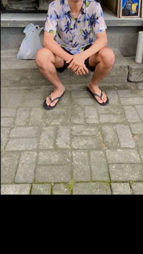 Nacktes geleaktes OnlyFans-Foto von Putra