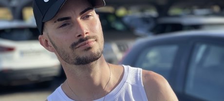 Nacktes geleaktes OnlyFans-Foto von Renp