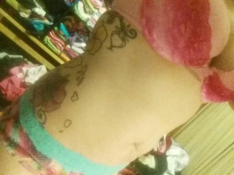 Nacktes geleaktes OnlyFans-Foto von Harley