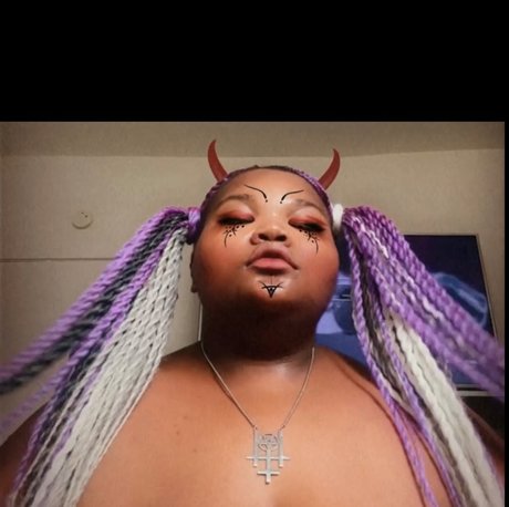 Nacktes geleaktes OnlyFans-Foto von Fluffy Melons