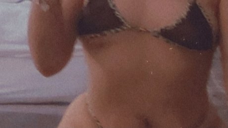 Nacktes geleaktes OnlyFans-Foto von Itzel