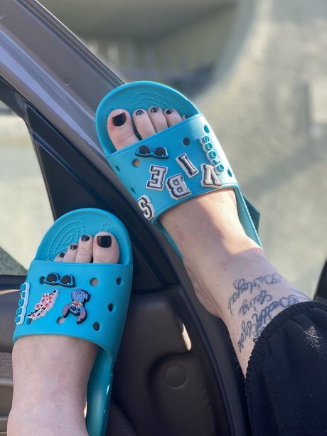 Nacktes geleaktes OnlyFans-Foto von Sassiiitoesampampfingerzz