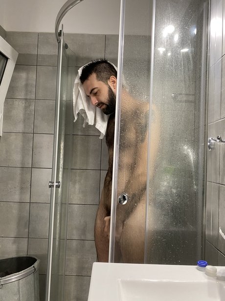 Nacktes geleaktes OnlyFans-Foto von Gianniszanos