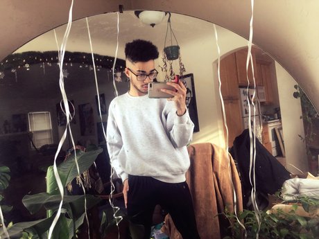 Nacktes geleaktes OnlyFans-Foto von Riley