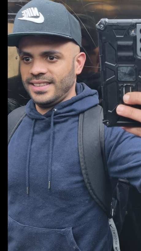 Nacktes geleaktes OnlyFans-Foto von Ricky Herrera
