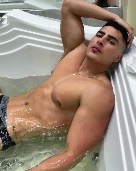 Nacktes geleaktes OnlyFans-Foto von Ricardofar