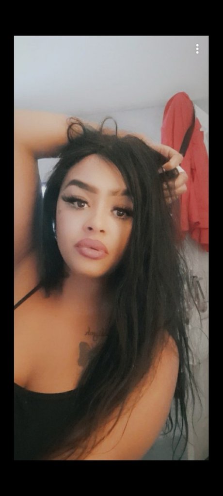 Nacktes geleaktes OnlyFans-Foto von Lea Xxxx