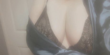 Nacktes geleaktes OnlyFans-Foto von Rhi