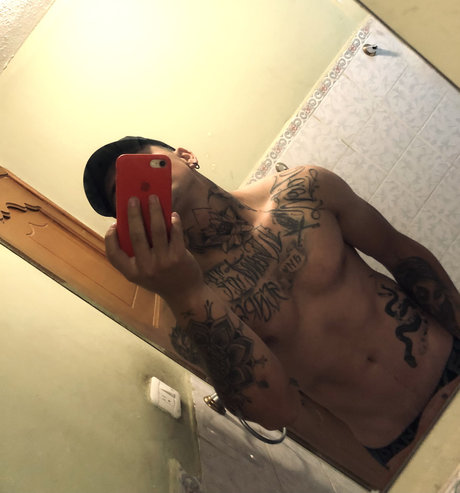 Nacktes geleaktes OnlyFans-Foto von Renato Trujillo