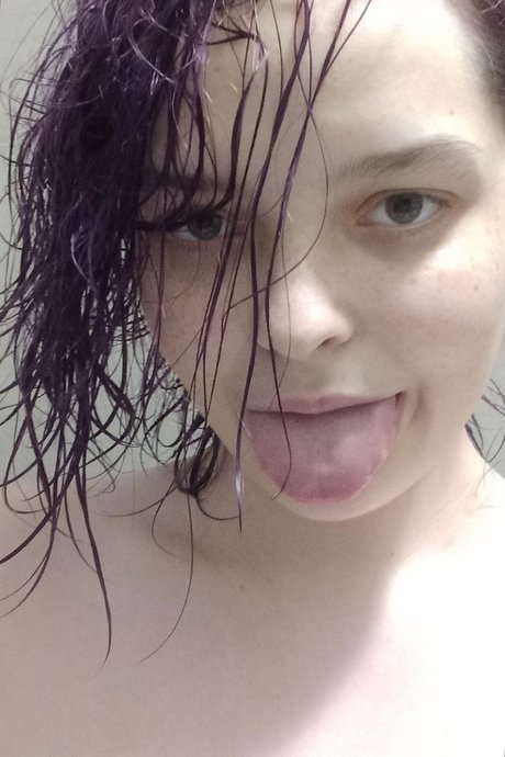 Nacktes geleaktes OnlyFans-Foto von Ari L
