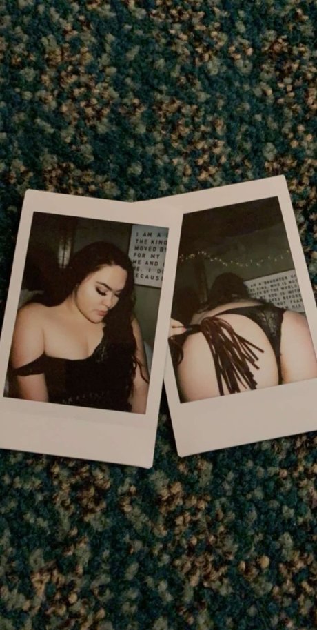 Nacktes geleaktes OnlyFans-Foto von Renee Curtis