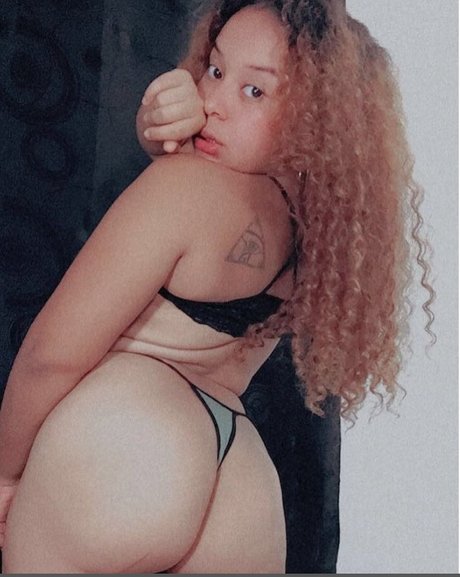 Nacktes geleaktes OnlyFans-Foto von Raquel 