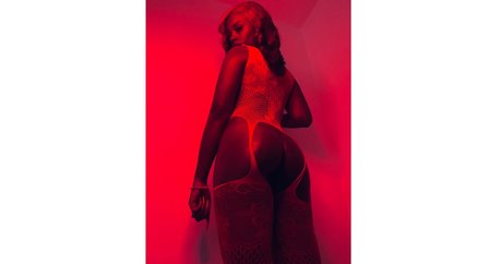 Nacktes geleaktes OnlyFans-Foto von Raine Bankz