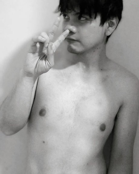 Nacktes geleaktes OnlyFans-Foto von El Chico Raro