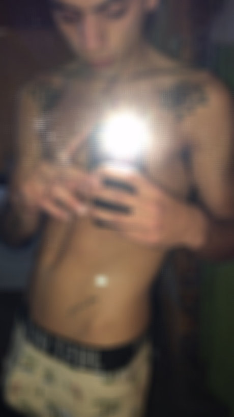 Nacktes geleaktes OnlyFans-Foto von Maohotevil