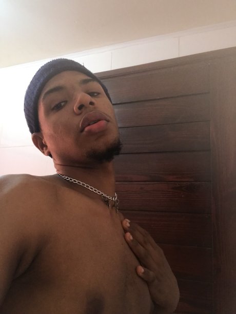 Nacktes geleaktes OnlyFans-Foto von Manuxxx