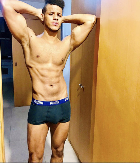 Nacktes geleaktes OnlyFans-Foto von Manuel