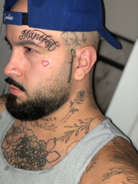 Nacktes geleaktes OnlyFans-Foto von Manny Torres