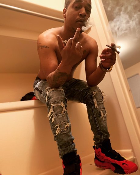 Nacktes geleaktes OnlyFans-Foto von Tone The Bone 
