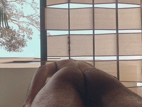 Nacktes geleaktes OnlyFans-Foto von Ariel