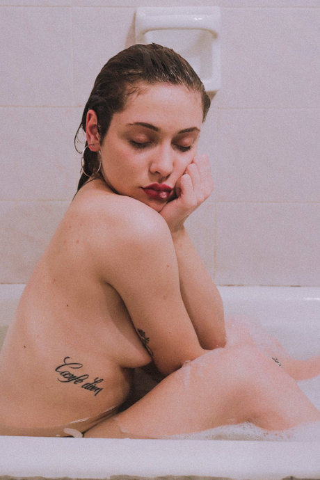 Nacktes geleaktes OnlyFans-Foto von Milagros Katia