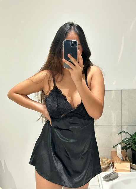Nacktes geleaktes OnlyFans-Foto von Kathieelin