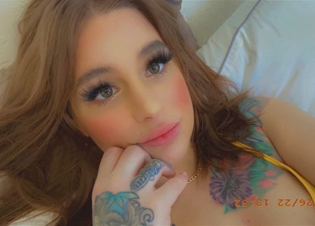Nacktes geleaktes OnlyFans-Foto von American Bimbo