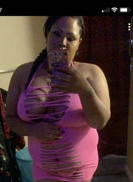 Nacktes geleaktes OnlyFans-Foto von Nina Summers