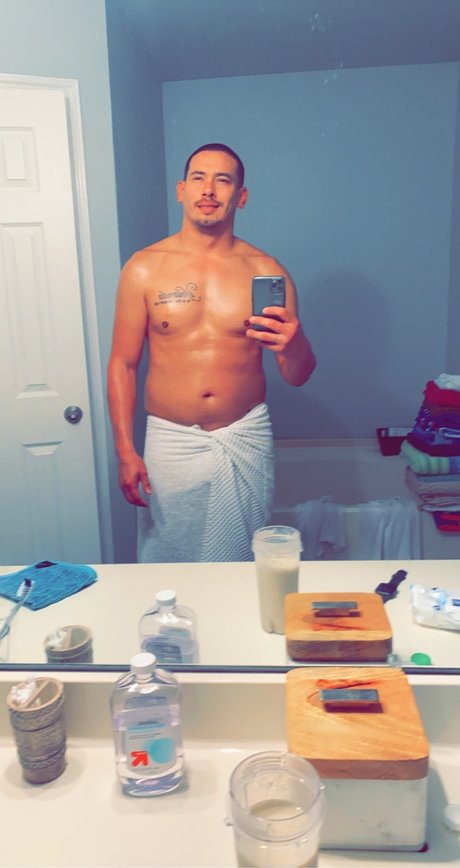 Nacktes geleaktes OnlyFans-Foto von Roro210469