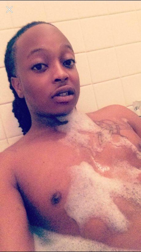 Nacktes geleaktes OnlyFans-Foto von Ropunzoenvy