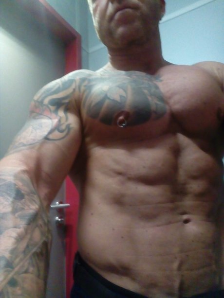 Nacktes geleaktes OnlyFans-Foto von Ron