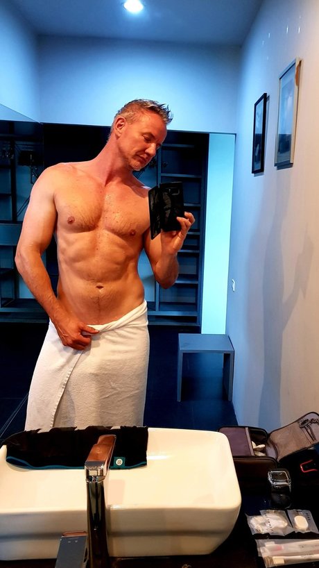 Nacktes geleaktes OnlyFans-Foto von Martin B