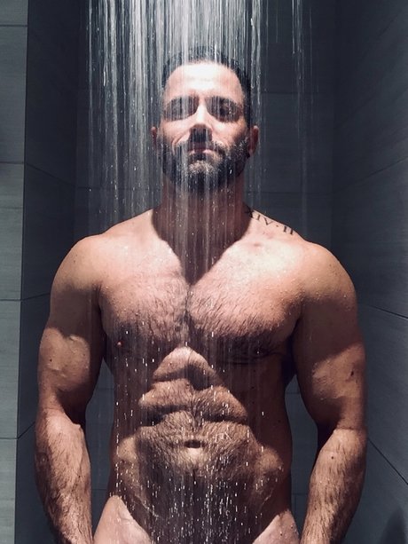 Nacktes geleaktes OnlyFans-Foto von Mark Satzinger Fans