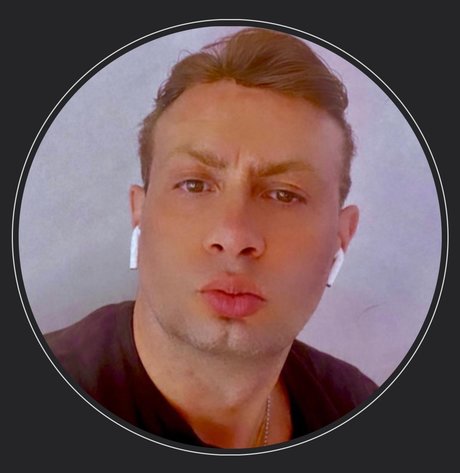 Nacktes geleaktes OnlyFans-Foto von Markoher