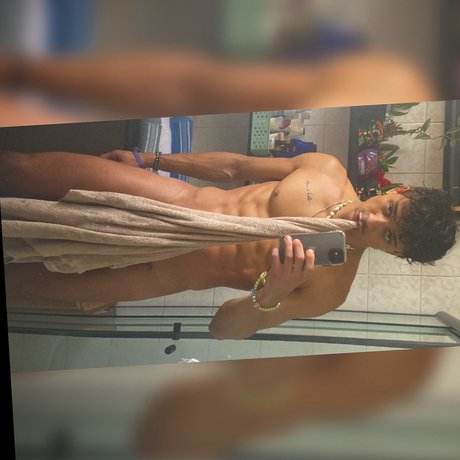 Nacktes geleaktes OnlyFans-Foto von Mark Ferrera