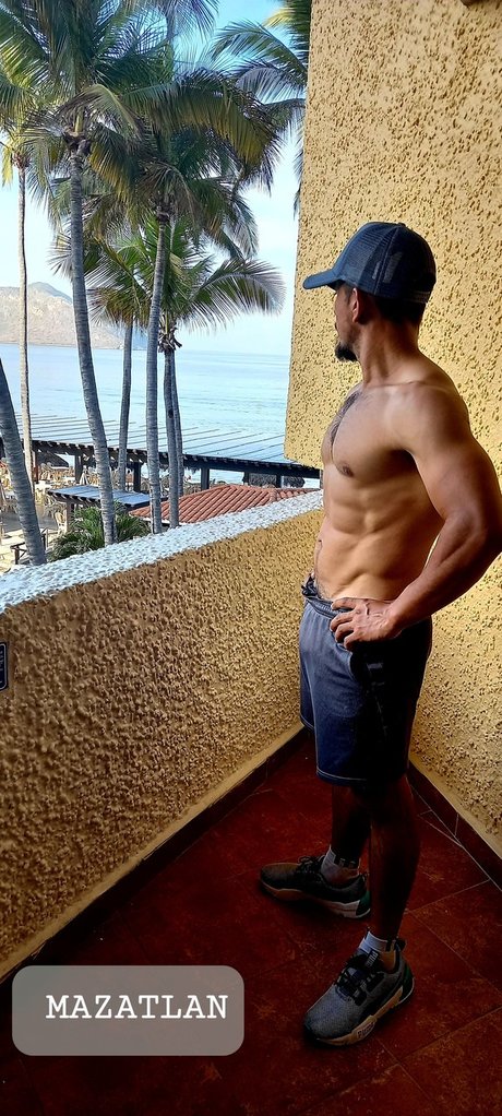 Nacktes geleaktes OnlyFans-Foto von Mario Hot