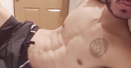 Nacktes geleaktes OnlyFans-Foto von Marioversa