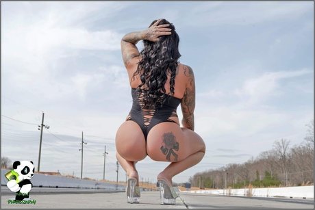 Nacktes geleaktes OnlyFans-Foto von Ashley Leiphart