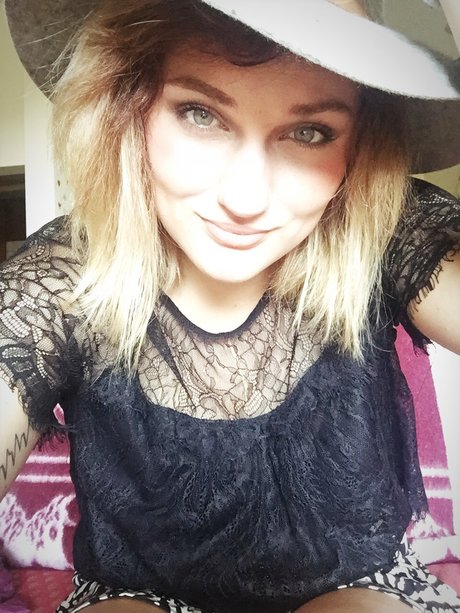Nacktes geleaktes OnlyFans-Foto von A