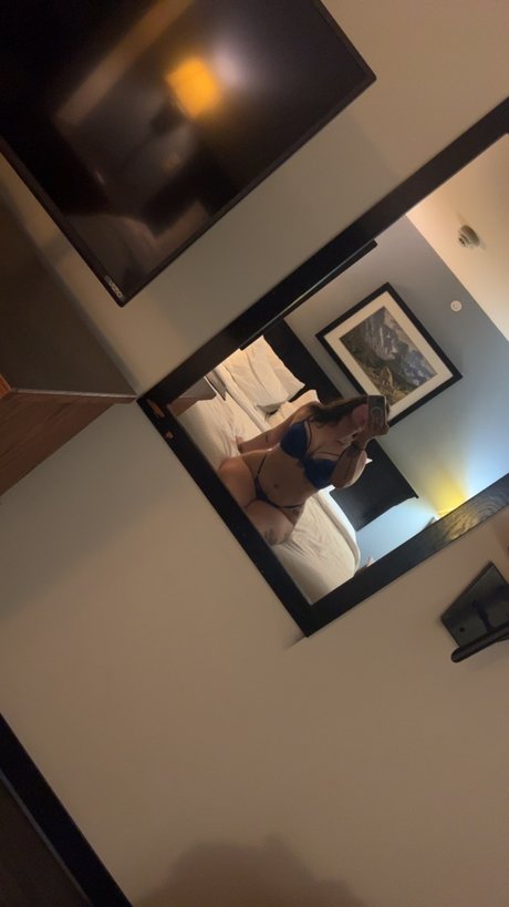 Nacktes geleaktes OnlyFans-Foto von Baby Blue Viper