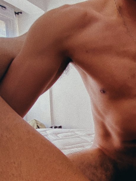 Nacktes geleaktes OnlyFans-Foto von Ariel Arredondo