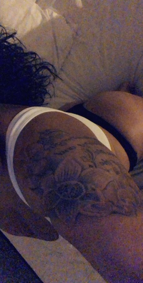 Nacktes geleaktes OnlyFans-Foto von Honey 