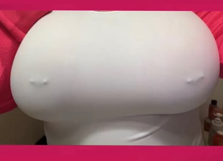 Nacktes geleaktes OnlyFans-Foto von Babydej
