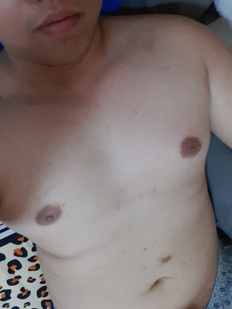 Nacktes geleaktes OnlyFans-Foto von Bank Bear