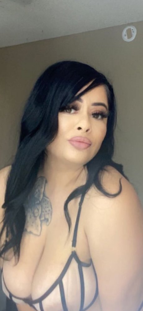 Nacktes geleaktes OnlyFans-Foto von Beautifulbelle