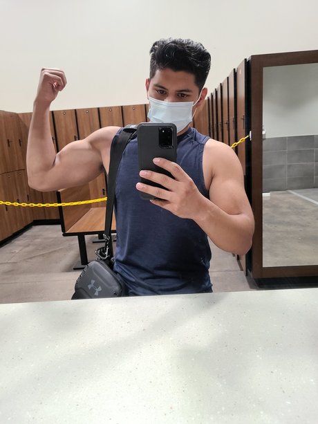 Nacktes geleaktes OnlyFans-Foto von Master Of Disaster