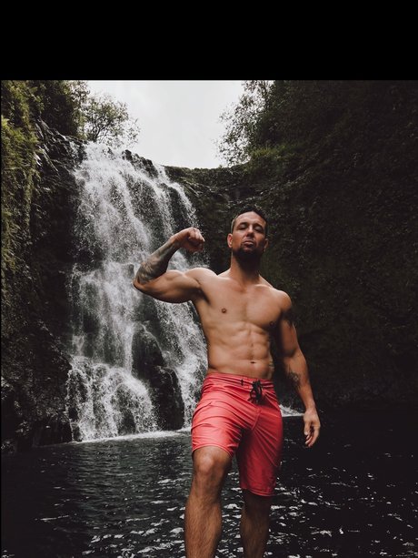 Nacktes geleaktes OnlyFans-Foto von Mastermind Visuals